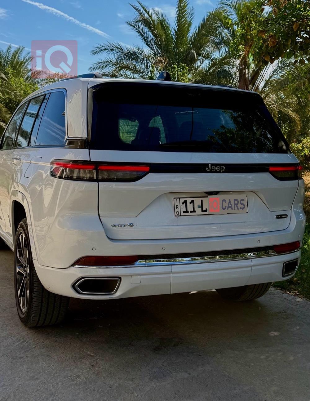 جیپ گراند شیرۆکی